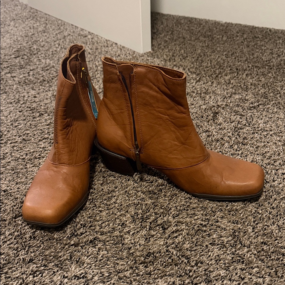 Sergio Tomani Chic Brown Ankle Boots